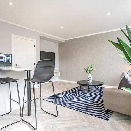 Modern & Chic One Bedroom Apartments In Fitzrovia By Sojo Stay 런던 외부 사진