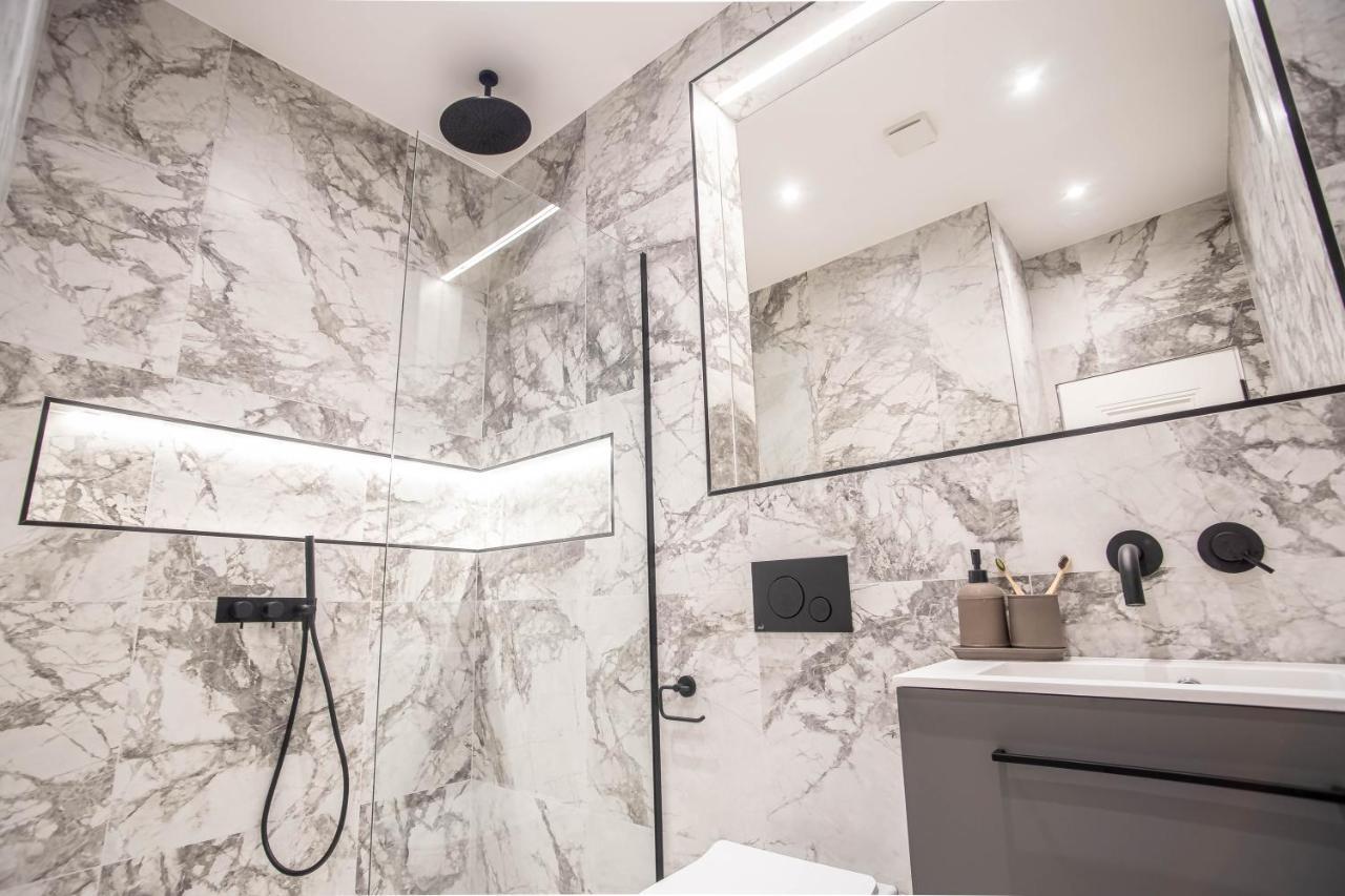 Modern & Chic One Bedroom Apartments In Fitzrovia By Sojo Stay 런던 외부 사진