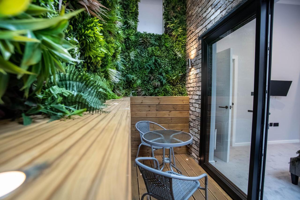 Modern & Chic One Bedroom Apartments In Fitzrovia By Sojo Stay 런던 외부 사진