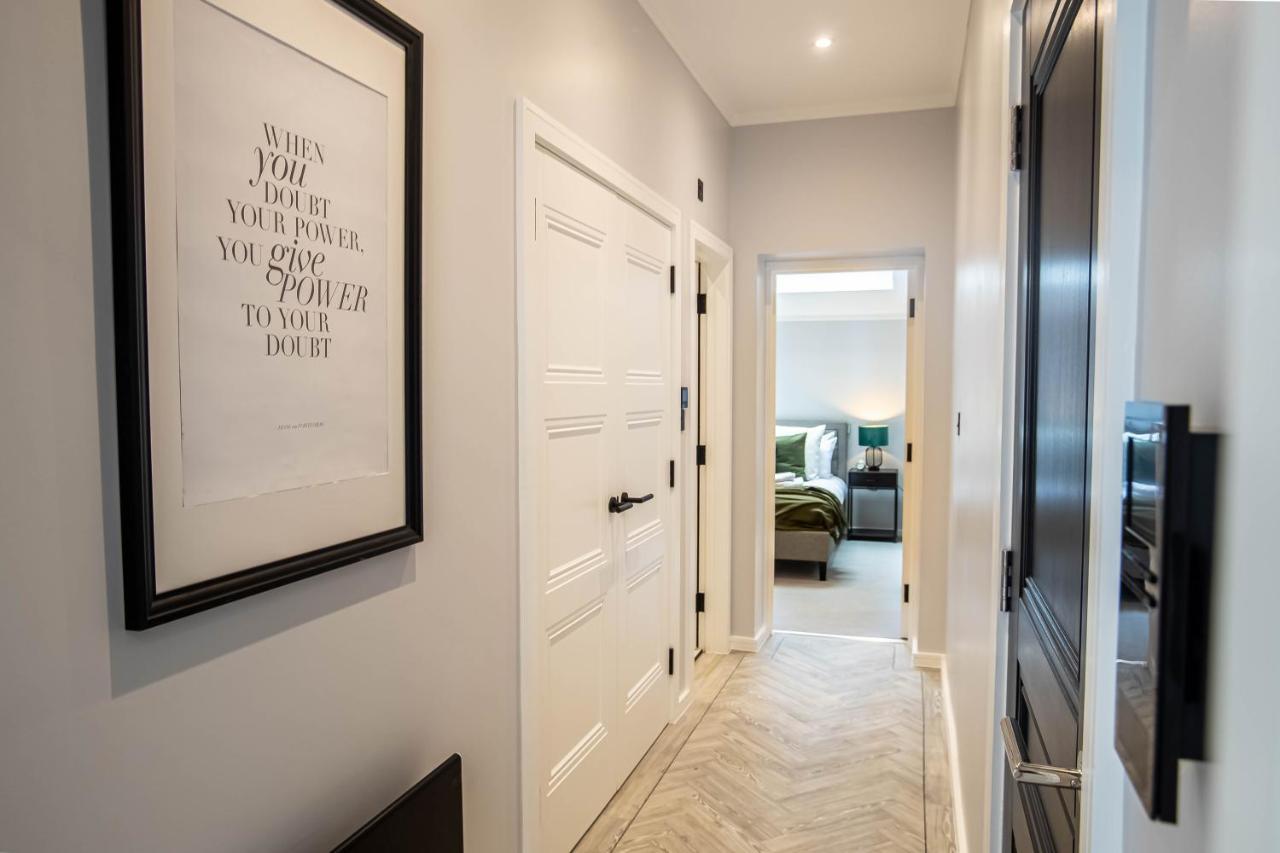 Modern & Chic One Bedroom Apartments In Fitzrovia By Sojo Stay 런던 외부 사진