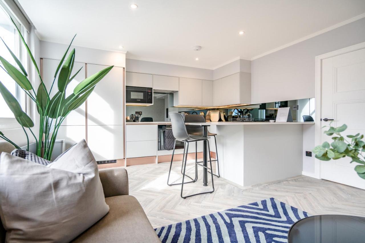 Modern & Chic One Bedroom Apartments In Fitzrovia By Sojo Stay 런던 외부 사진