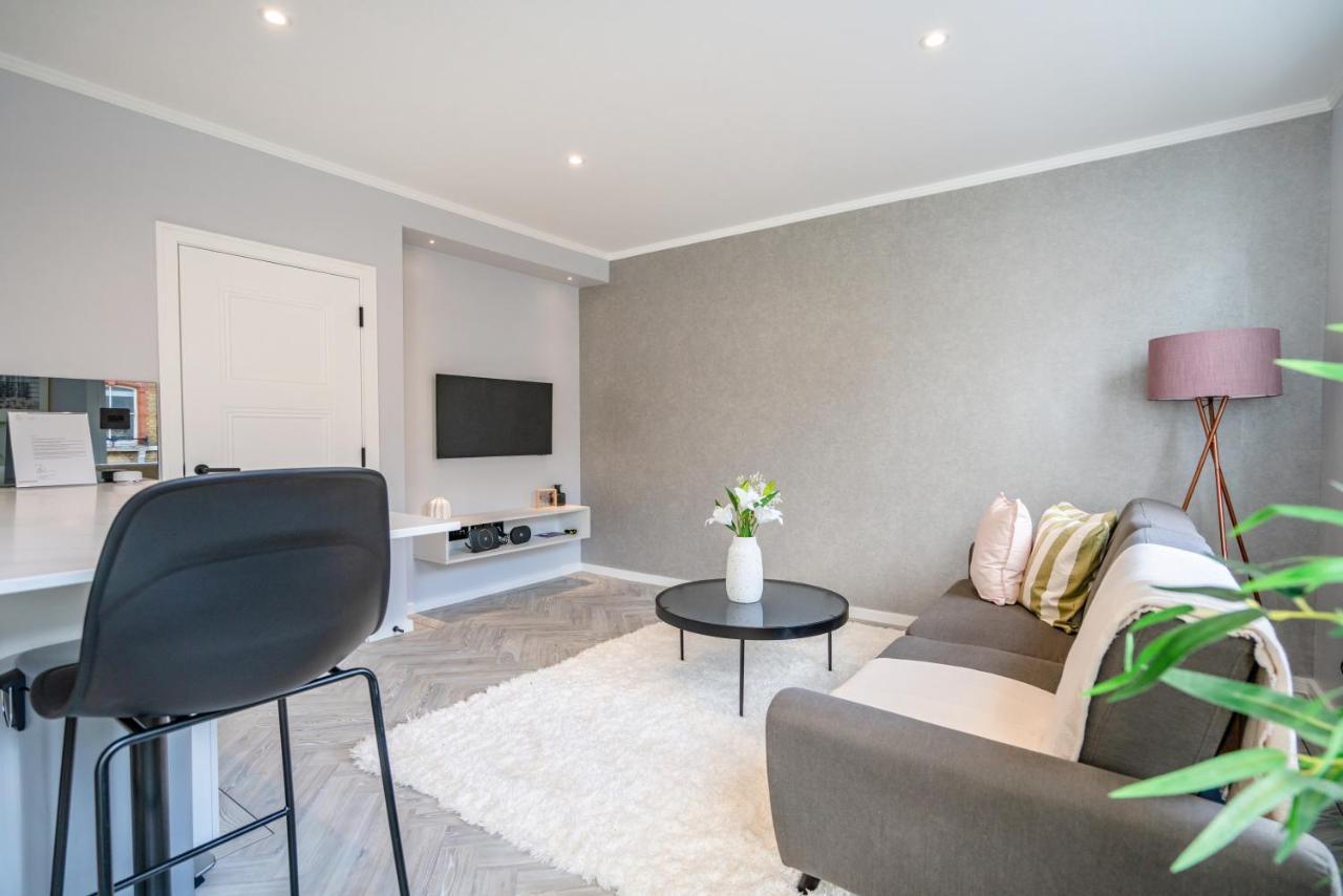 Modern & Chic One Bedroom Apartments In Fitzrovia By Sojo Stay 런던 외부 사진