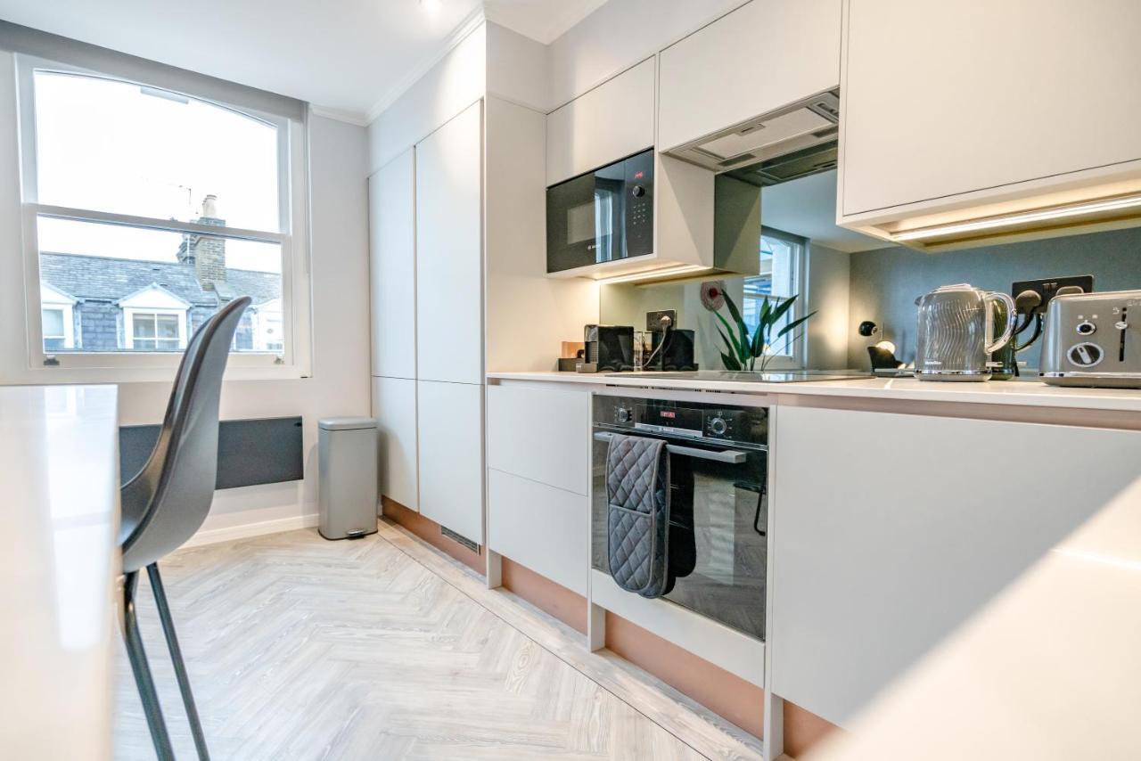 Modern & Chic One Bedroom Apartments In Fitzrovia By Sojo Stay 런던 외부 사진